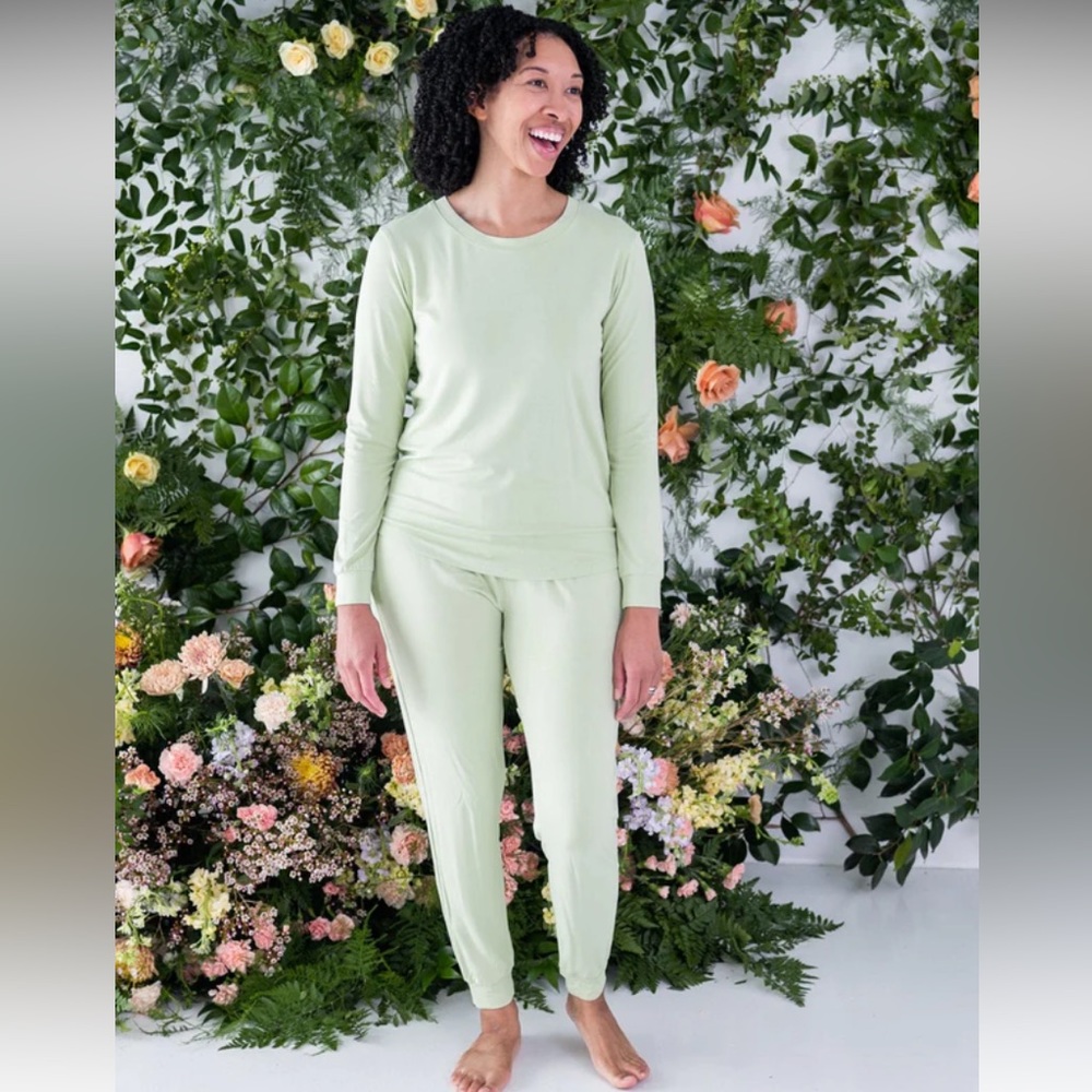 Kyte Baby Women’s Jogger Set in Pistachio